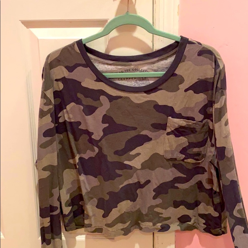 Aeropostale Camouflage Boxy Cropped Tee